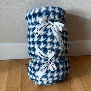 Minky Couture Blue and White Throw Blanket